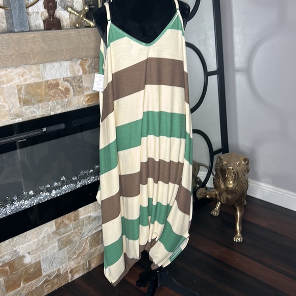 Striped Jumpsuit W/ pockets Beige,Green and Brown Sz  2XL - Picture 5 of 6